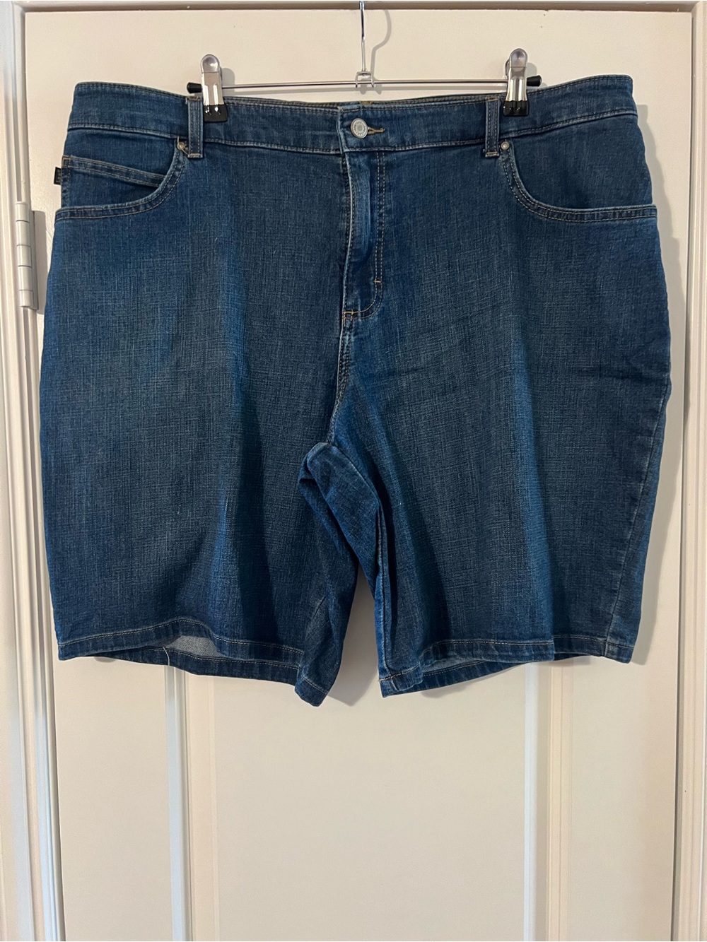 Lee Relaxed Fit Mid-Rise Denim Shorts